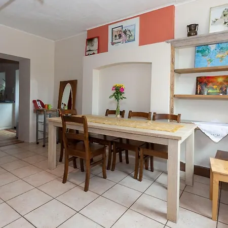 Chez Lisa Avec Jaccuzi Tatil Evi *