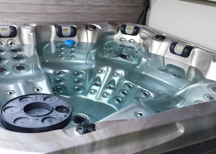 Chez Lisa Avec Jaccuzi 维尔雅尔姆