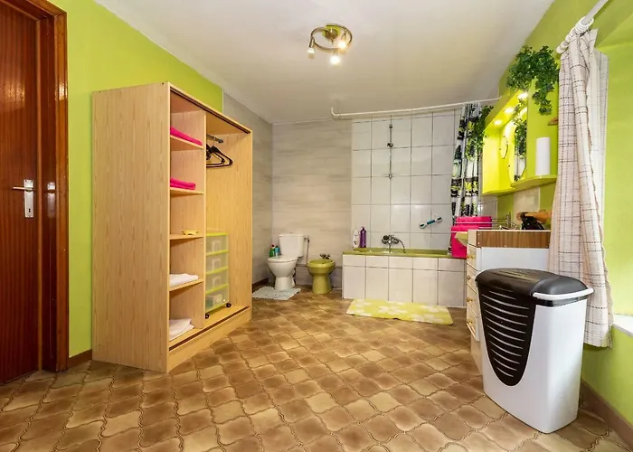 Chez Lisa Avec Jaccuzi 度假居 *